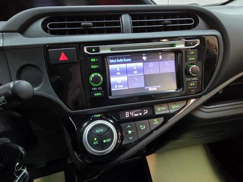 Used 2015 Toyota Prius C One FWD image 19