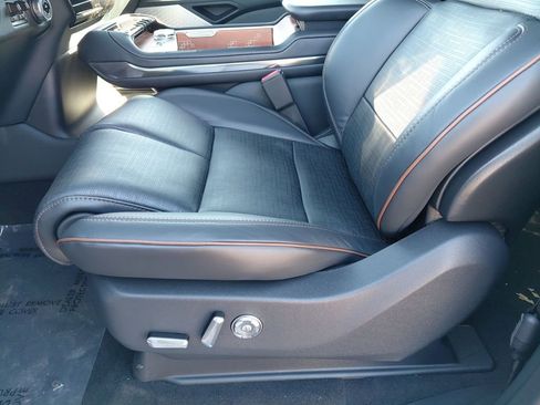 New 2025 Lincoln Navigator Black Label image 12