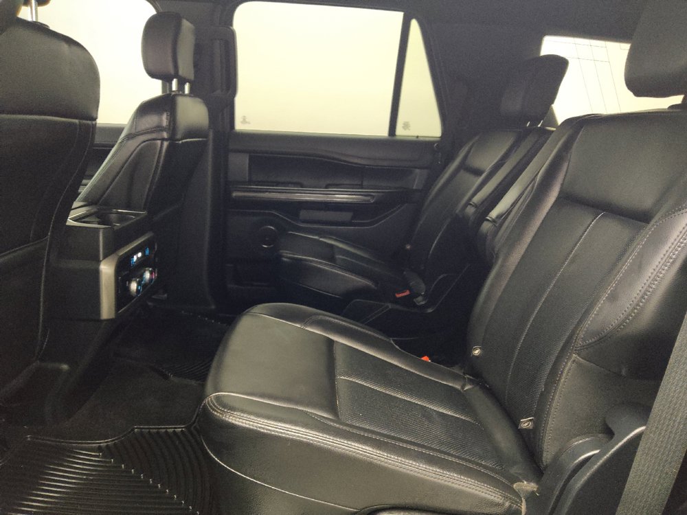 Used 2020 Ford Expedition XLT w/ Equipment Group 202A RWD image 18