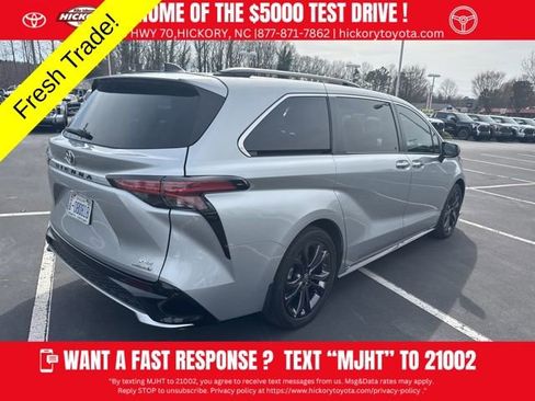 Used 2023 Toyota Sienna XSE image 4