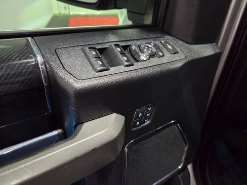 Used 2021 Ford F250 Platinum w/ FX4 Off-Road Package image 36