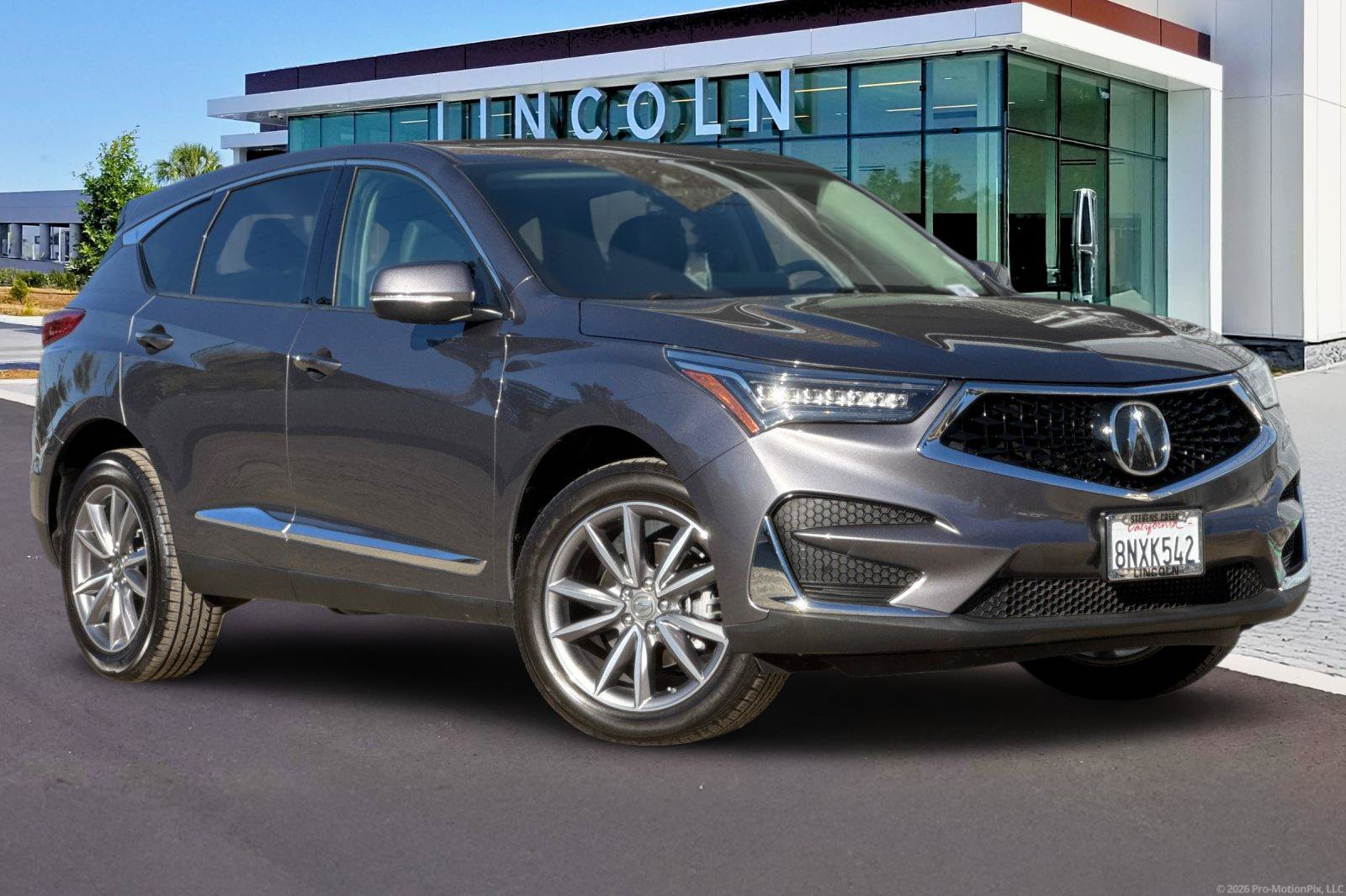Used 2020 Acura RDX w/ Technology Package FWD image 2