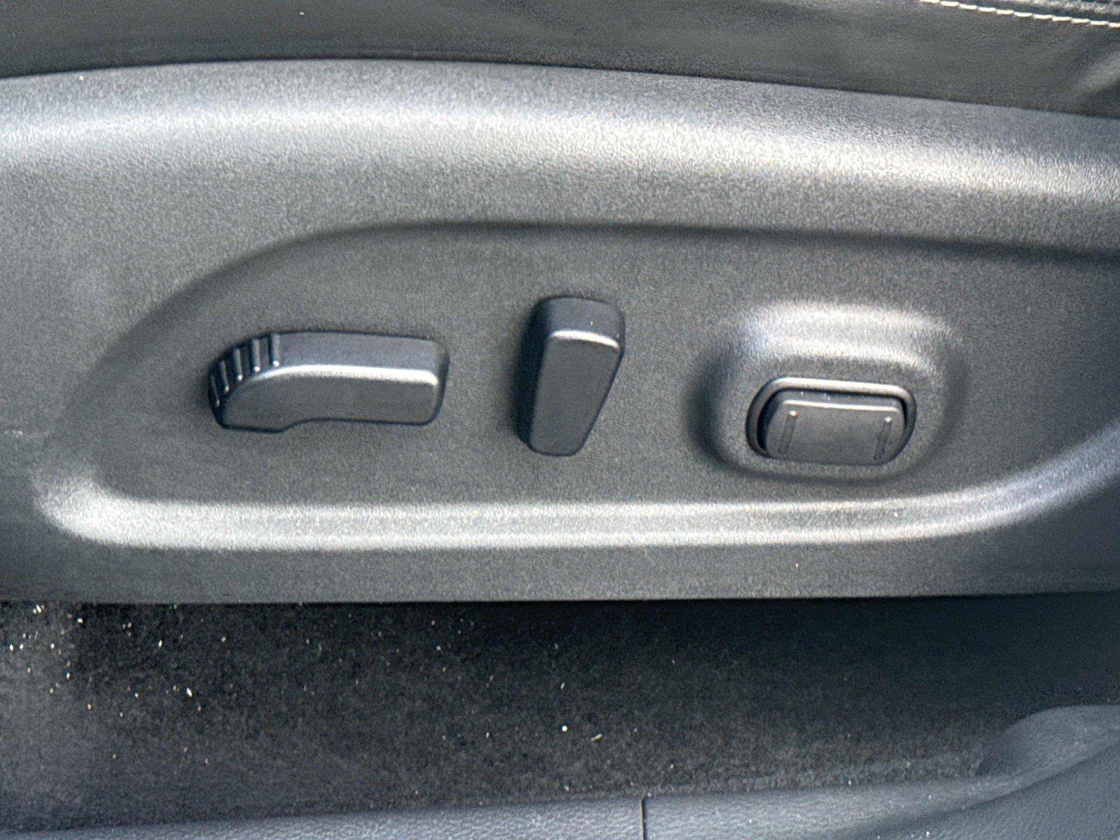 Used 2024 Nissan Murano SV w/ SV Midnight Edition Package FWD image 19