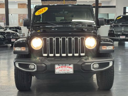 Used 2019 Jeep Wrangler Unlimited Sahara w/ Uconnect 4C Nav & Sound Group image 8