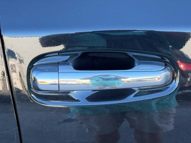 Used 2021 Toyota 4Runner Limited AWD/4WD image 17