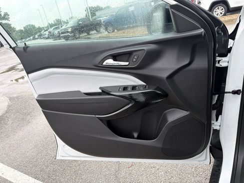 New 2026 Chevrolet Trax LT w/ Midnight Edition FWD image 29