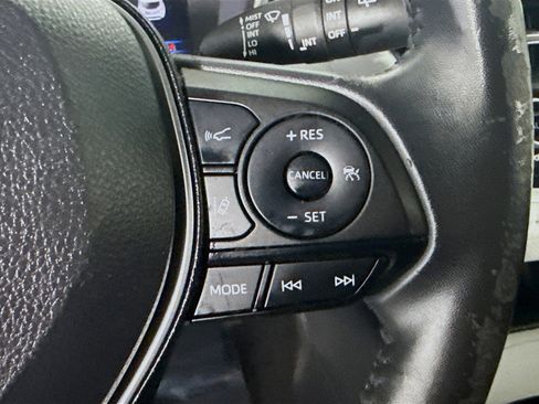 Used 2021 Toyota Corolla SE image 15