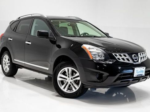 Used 2015 Nissan Rogue S w/ Convenience Package AWD/4WD image 6