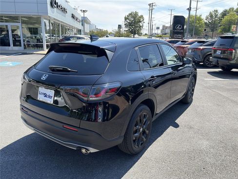 Used 2024 Honda HR-V Sport image 8