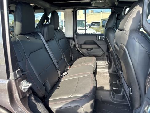 New 2026 Jeep Wrangler Unlimited Rubicon AWD/4WD image 17