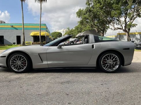 Used 2005 Chevrolet Corvette Coupe w/ Preferred Equipment Group RWD image 50