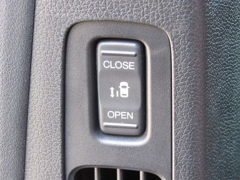 Used 2023 Honda Odyssey Touring image 38
