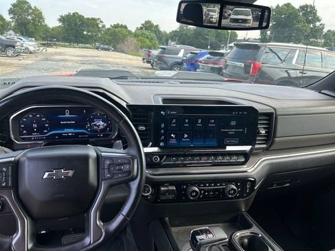 Used 2024 Chevrolet Silverado 1500 ZR2 AWD/4WD image 12