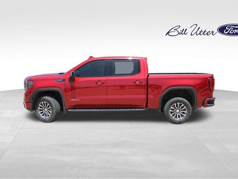 Used 2023 GMC Sierra 1500 AT4 w/ AT4 Premium Package AWD/4WD image 8