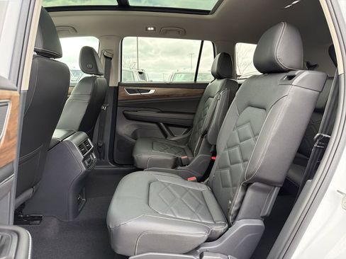 New 2026 Volkswagen Atlas SE FWD image 14