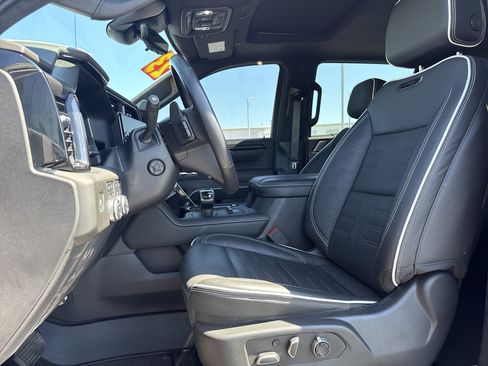 Used 2023 GMC Sierra 1500 AT4X AWD/4WD image 6
