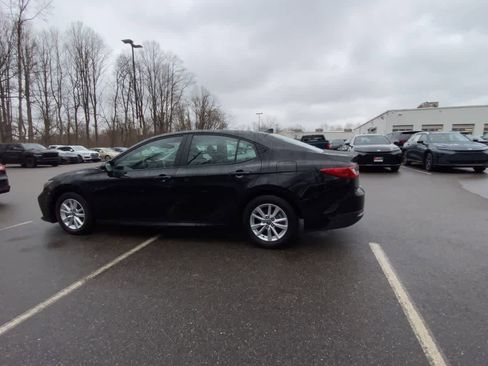 Used 2025 Toyota Camry LE image 15