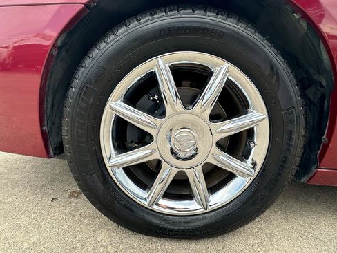 Used 2005 Buick LaCrosse CXS w/ Chrome Appearance Package FWD image 13