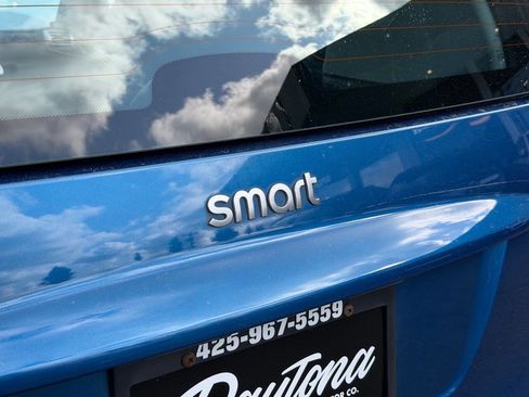 Used 2009 smart fortwo pure RWD image 6