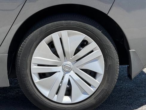 Used 2022 Nissan Leaf S FWD image 3