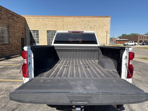 Used 2023 Chevrolet Silverado 2500 W/T w/ Gooseneck/5TH Wheel Package AWD/4WD image 7