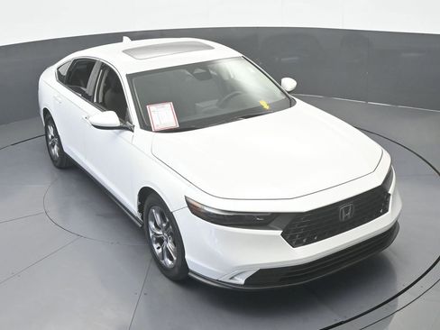 Used 2024 Honda Accord EX image 53