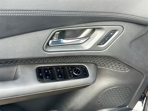 Used 2023 Nissan Ariya FWD image 19