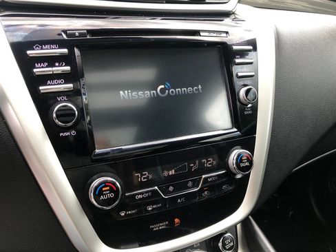 Used 2018 Nissan Murano SL w/ Moonroof Package image 13