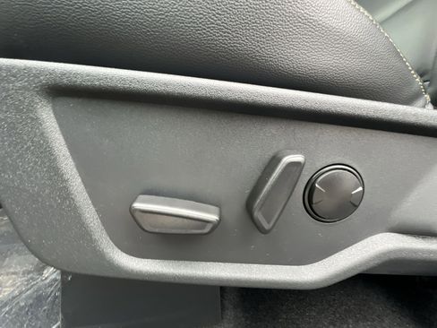 New 2025 Ford Bronco Badlands image 14