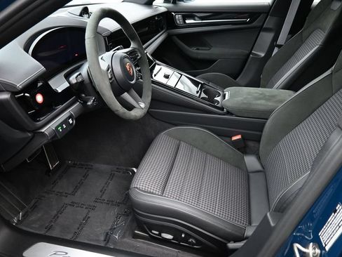 Certified 2026 Porsche Panamera RWD image 21