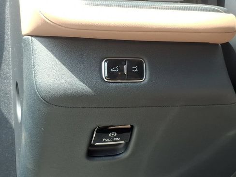 New 2026 Lincoln Navigator Black Label AWD/4WD image 19