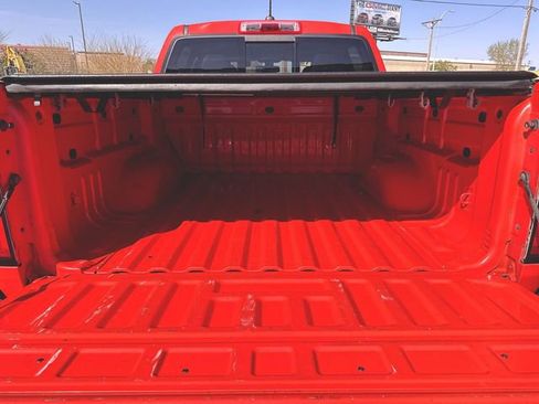 Used 2019 Chevrolet Colorado Z71 AWD/4WD image 24