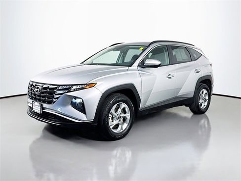 Used 2023 Hyundai Tucson SEL image 2