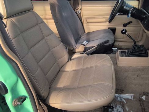 Used 1994 Jeep Cherokee SE image 21