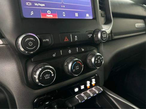 Used 2024 RAM 3500 Big Horn image 27