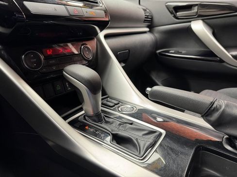 Used 2024 Mitsubishi Eclipse Cross LE image 19