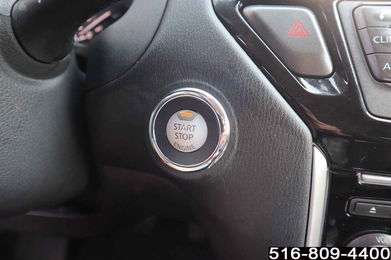 Used 2018 Nissan Pathfinder SV w/ SV Tech Package AWD/4WD image 25