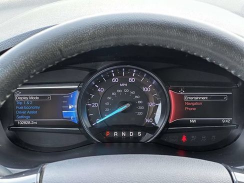 Certified 2018 Ford Explorer XLT w/ Equipment Group 201A AWD/4WD image 24