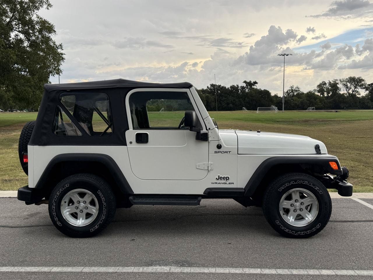 Used 2006 Jeep Wrangler Sport w/ 30" Tire & Wheel Group AWD/4WD image 40