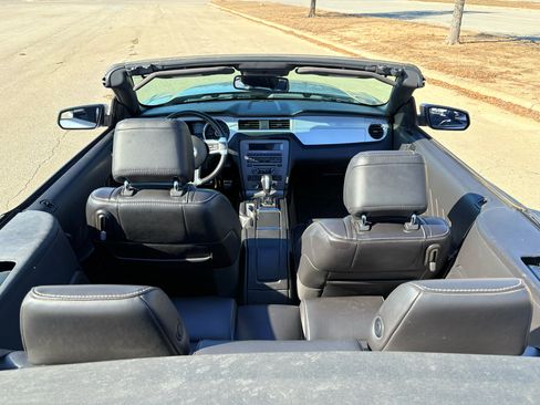 Used 2014 Ford Mustang Premium image 44