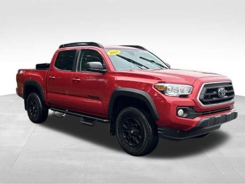Used 2023 Toyota Tacoma SR5 w/ SX Package AWD/4WD image 8