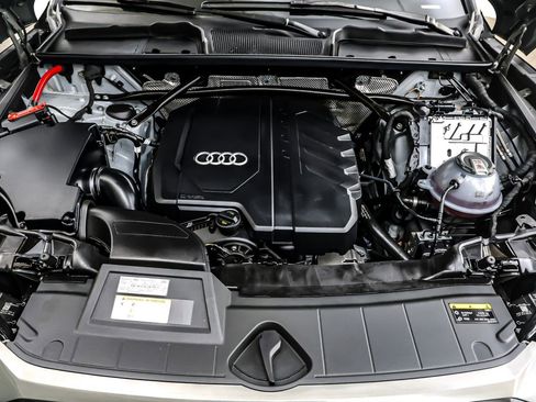 Used 2024 Audi Q5 2.0T Premium Plus w/ Premium Plus Package image 11