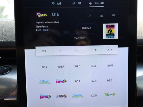 Used 2021 Ford Mustang Mach-E GT image 19