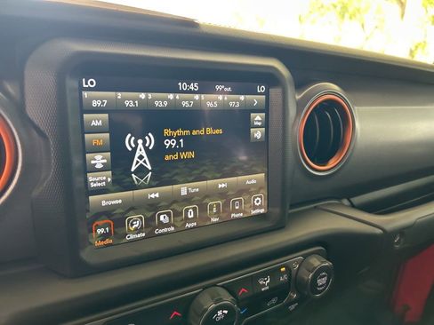 Used 2022 Jeep Gladiator Mojave w/ Trailer Tow Package image 8