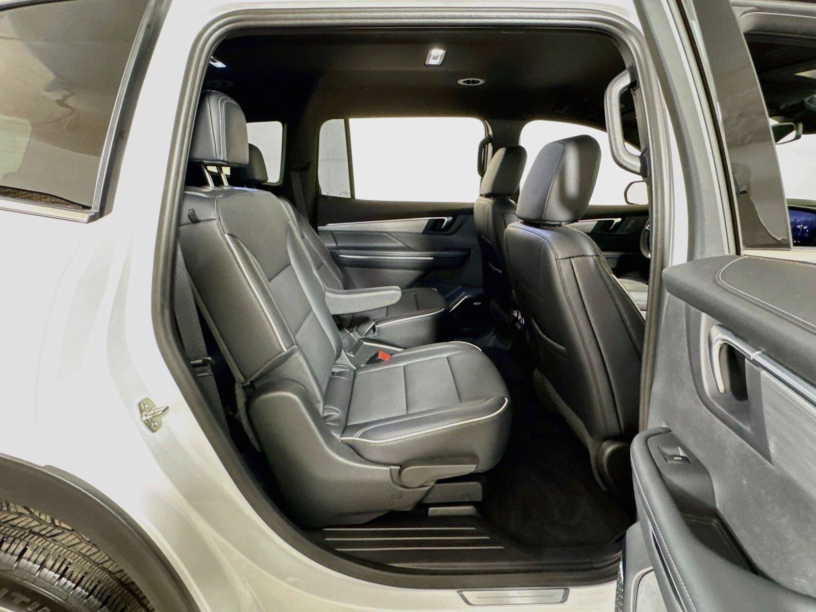 Certified 2026 Buick Enclave Preferred FWD image 27