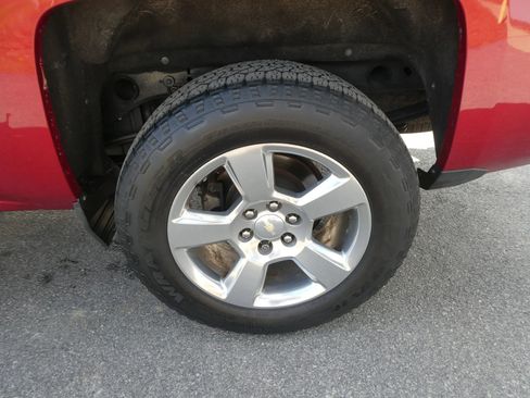 Used 2018 Chevrolet Silverado 1500 LT w/ All Star Edition image 31