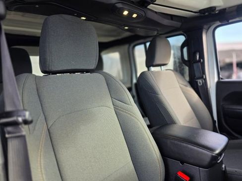 Used 2024 Jeep Wrangler Sport S image 11