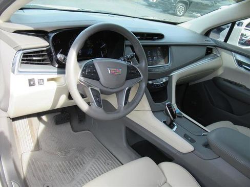 Used 2017 Cadillac XT5 Luxury w/ LPO, Wheel Lock Package image 15