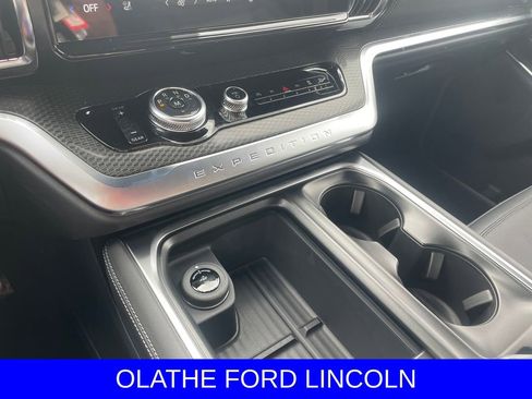 New 2026 Ford Expedition Platinum w/ Stealth Appearance Package image 11