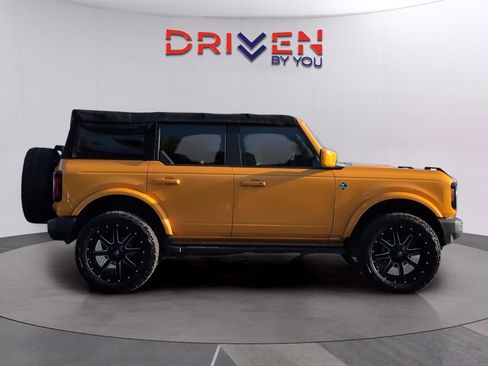 Used 2021 Ford Bronco Outer Banks AWD/4WD image 6